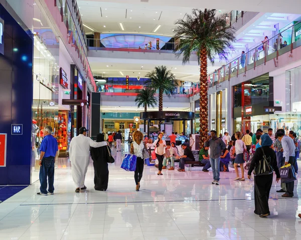 inside modern luxuty mall in dubai