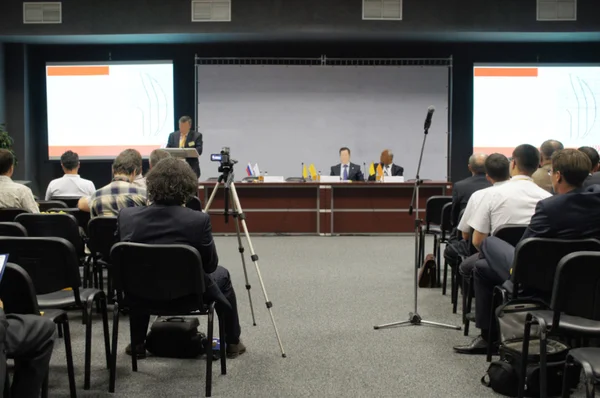 Meeting in a conference hall — Stock Photo #28415605