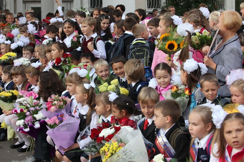 фото детей на 1 сентября с цветами фото детей на 1 сентября с цветами