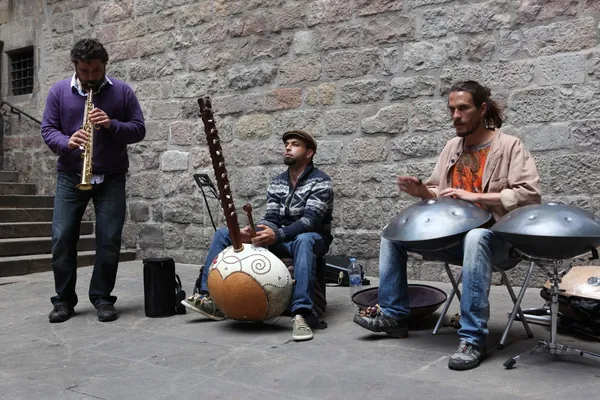 Street musicians in Barcelona street