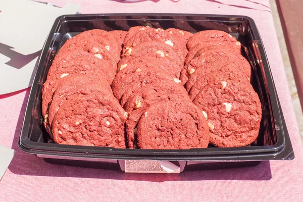 Red chocolate chip cookies
