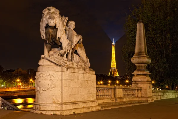 PARIS - OCT. 1: Eiffel tower at night on October 1, 2012 in Paris