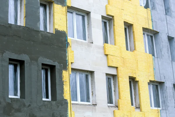 Thermal protection of building facade