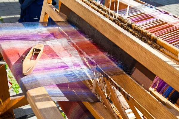 Weaving loom