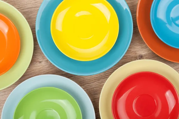Colorful plates and saucers