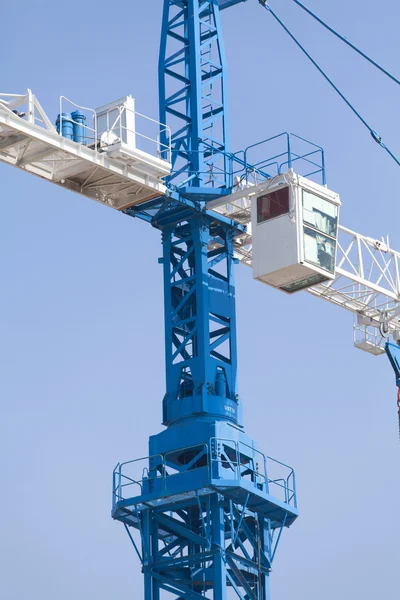 Long industrial crane for big loads