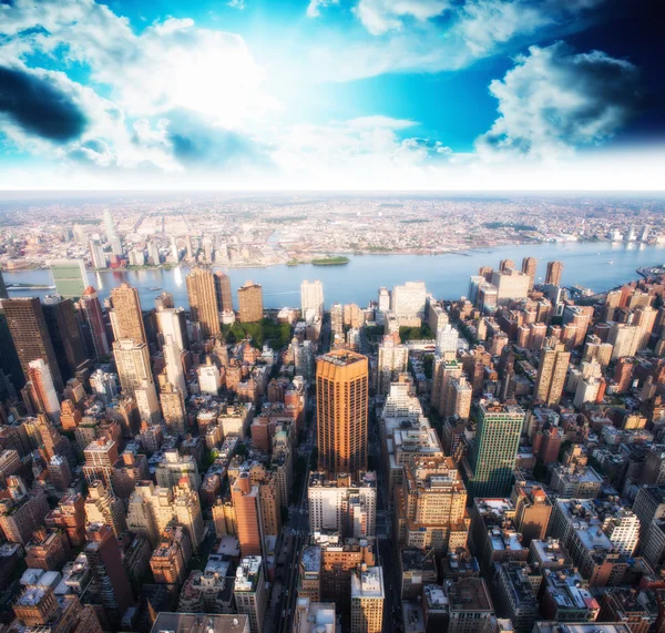 Gorgeous summer sunset over Manhattan Skyscrapers - New York Cit