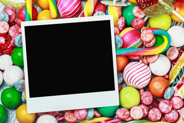 Frame for candies and chewing gum.