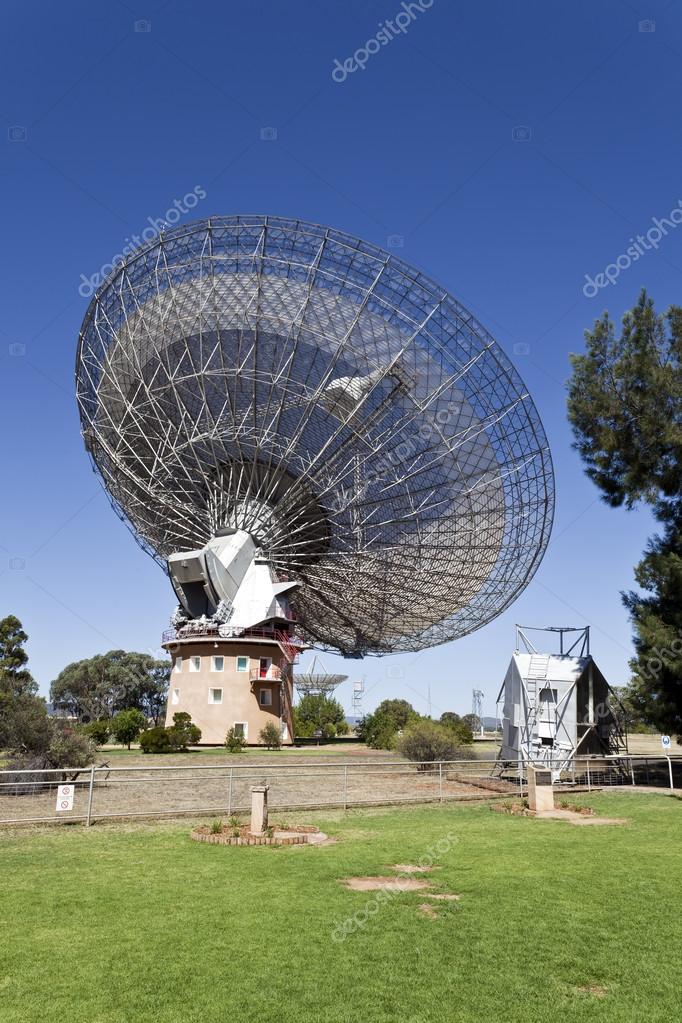 Resultado de imagen de el radiotelescopio Parkes, en Australia