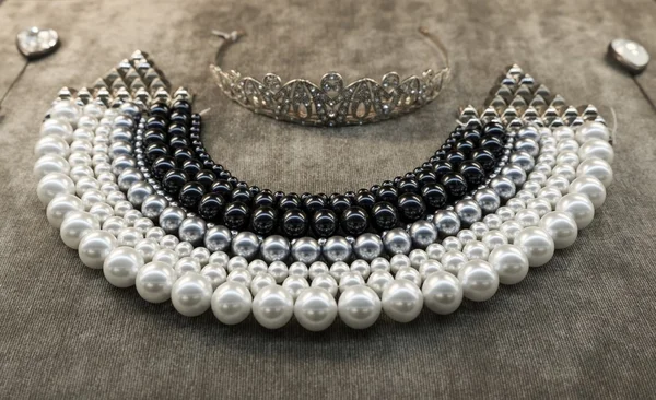 Luxury pearls necklace