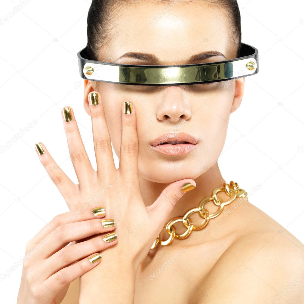 Golden Finger Nails Fashion Nails