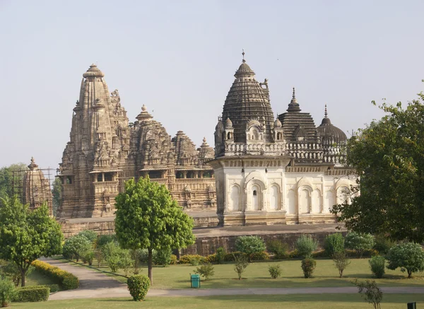 Matangeshvara 및 lakshmana 사원  