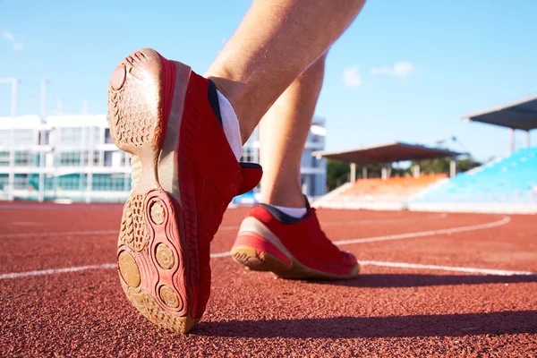 Foots of runner on start