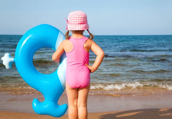 Little girl and sea