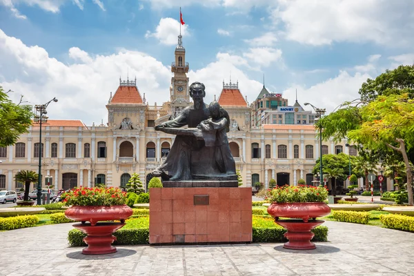 Monument to Ho Chi Minh