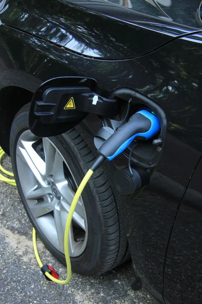Hybrid car recharge