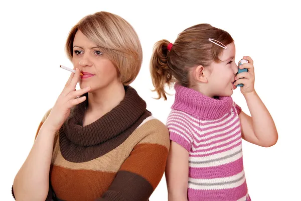 Smoking can cause asthma in children — Stock Photo #21355297