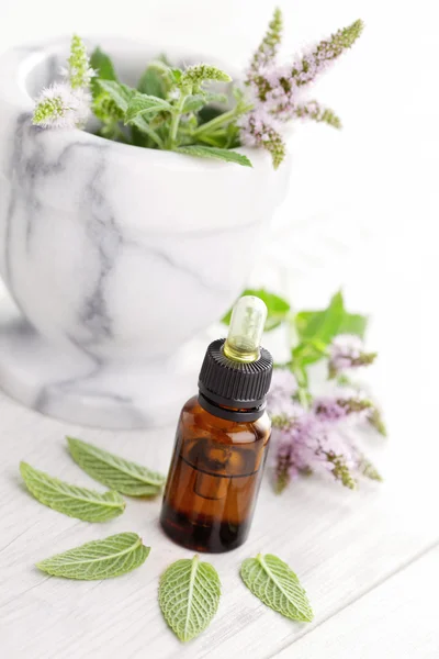 Essential oil and mint