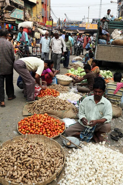 Treet trader sell vegetables outdoor in Kolkata