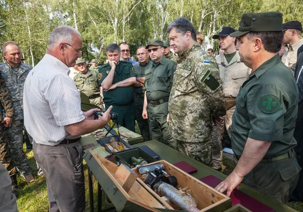President of Ukraine Petro Poroshenko examined modern samples of