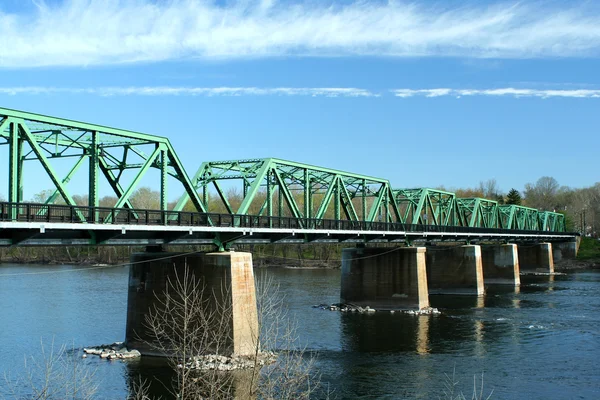 Metal bridge over the Delaware river