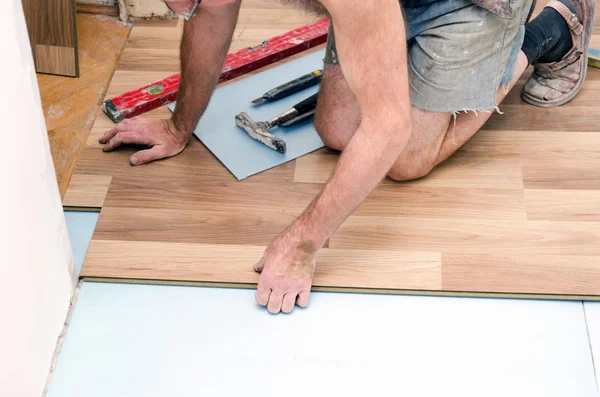 Floor installation — Stock Photo #38776135