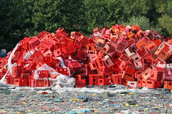 Plastic crates recycle