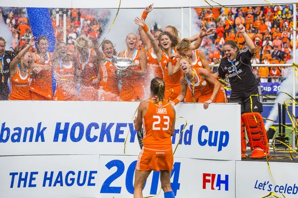 Dutch women celebrate victory