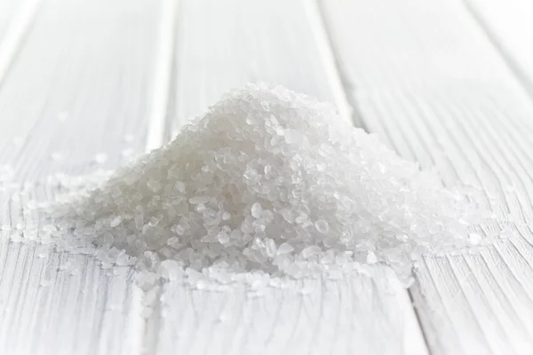 White crystal salt