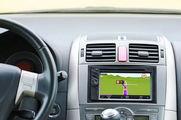 Car navigation device