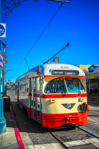 SAN FRANCISCO, USA - DECEMBER 16: F Market e Wharves rail line o