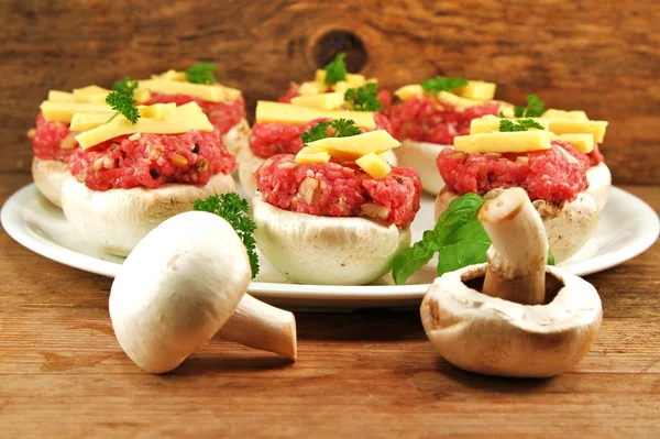 Preparation - stuffed mushrooms