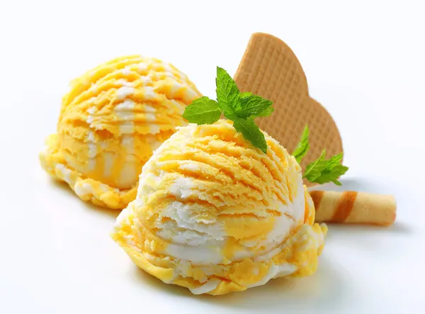 Egg Liqueur-Vanilla ice cream