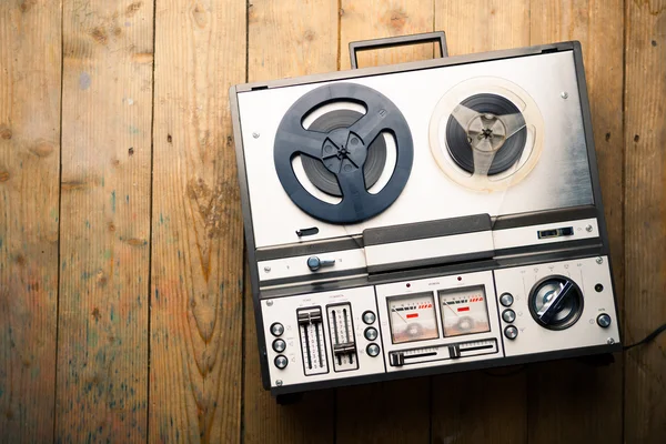 Reel to reel tape player and recorder