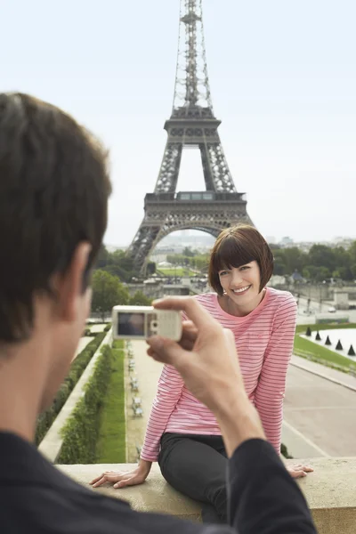 Couple Sightseeing in Paris
