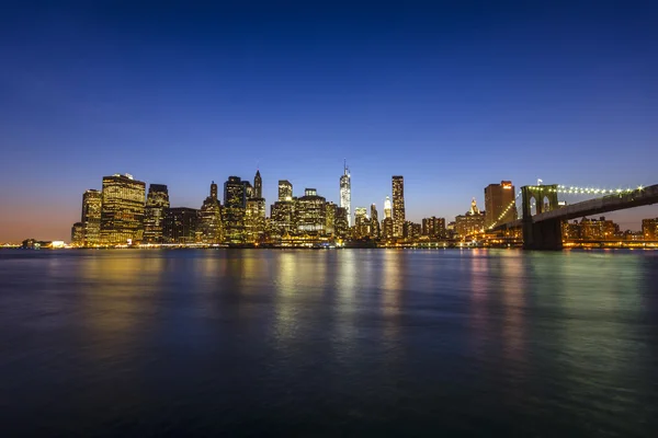 Manhattan skyline and Brooklyn bridge. New York City. United States of America.