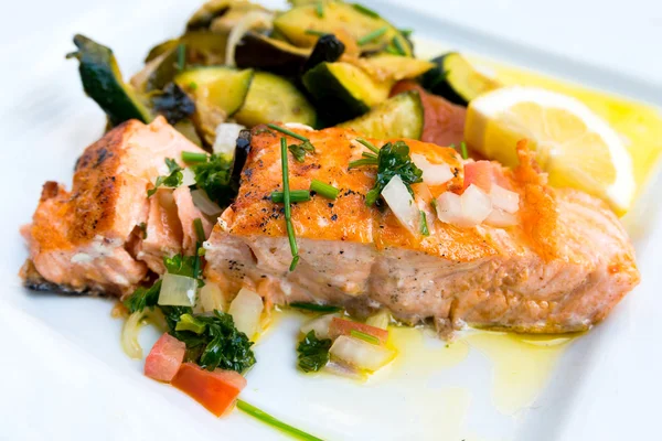 Grilled salmon and lemon