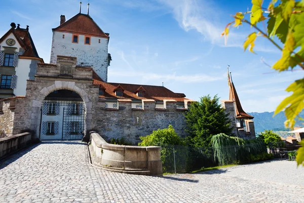 Oberhofen castle gates