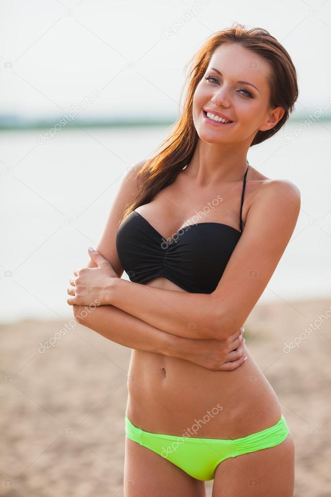 Teen fashion model does her first nude video casting 4