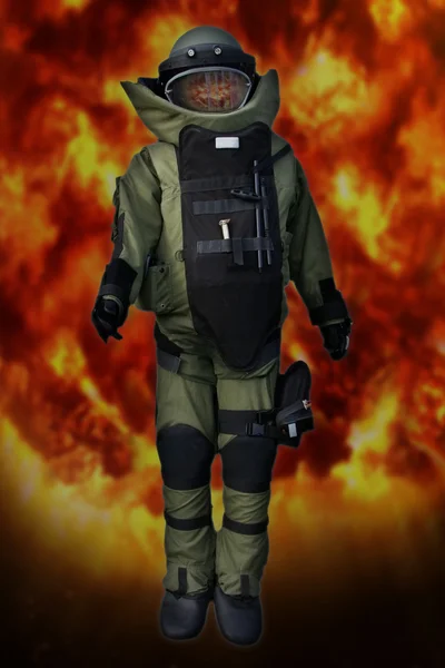 Pyrotechnic mining suit blast
