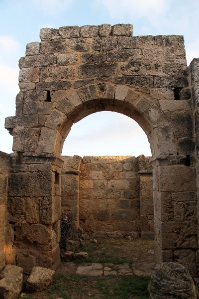 Arch and ruins