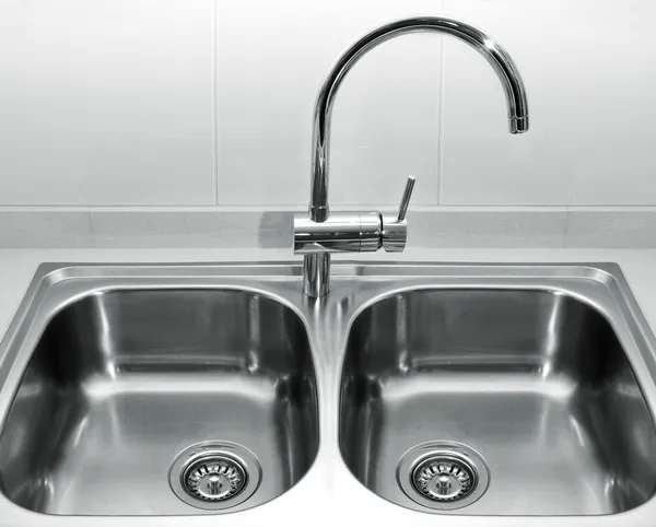 Stainless steel kitchen sink