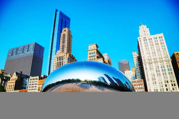 Cloud Gate sculpture in Millenium Park