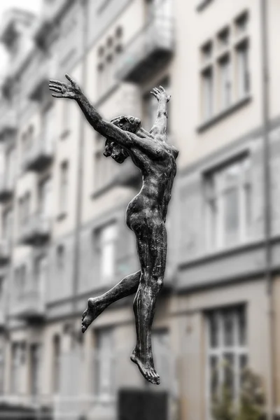 Sculpture of a naked woman