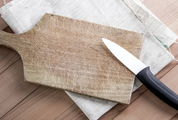 Cutting board and knife