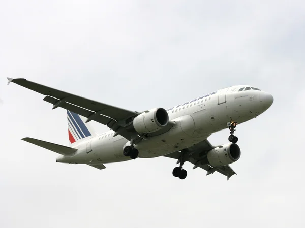 Air France Airbus landing