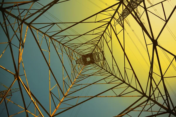 Power transmission tower