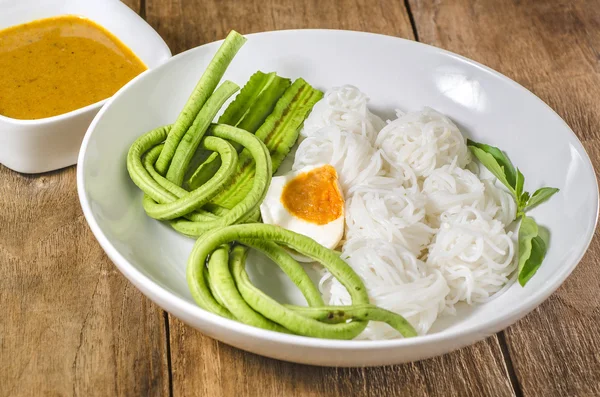 Rice vermicelli are thin noodles made from rice and are a form of rice noodles.
