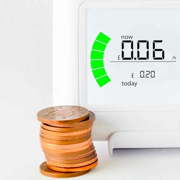 House energy meter showing the cost per hour for electricity usage