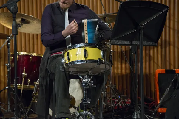 Man playing Bodhran